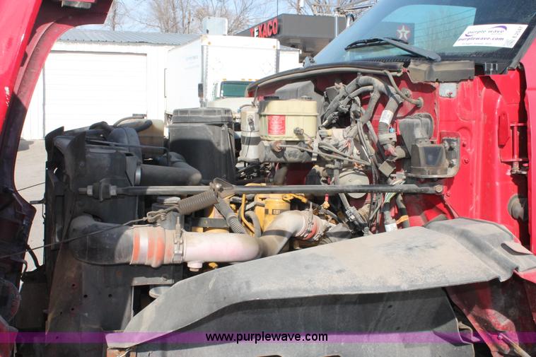 image for item E2547 2001 Chevrolet C6500 rollback truck