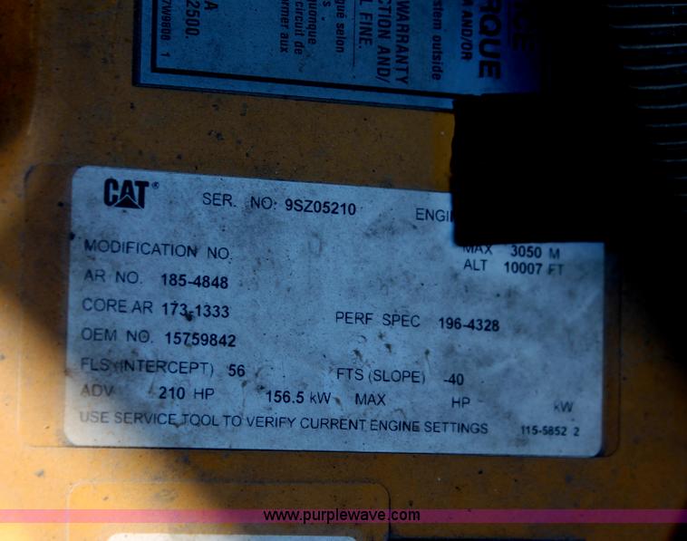 image for item E2547 2001 Chevrolet C6500 rollback truck