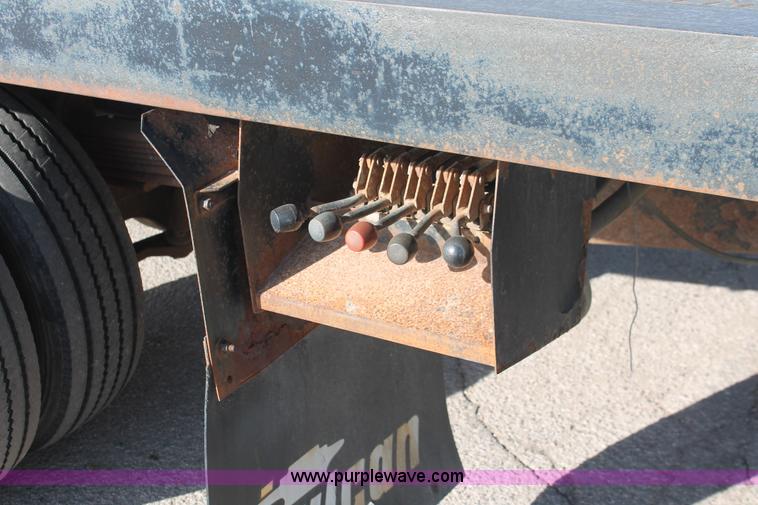 image for item E2547 2001 Chevrolet C6500 rollback truck