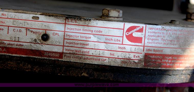 image for item E2548 1988 Ford L9000 semi truck