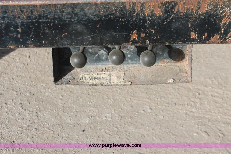 image for item E2549 1993 Landoll Haul All 37' slide axle trailer