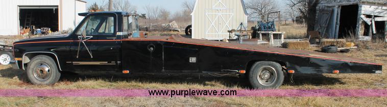 image for item E2552 1983 Chevrolet Silverado 30 car hauler truck