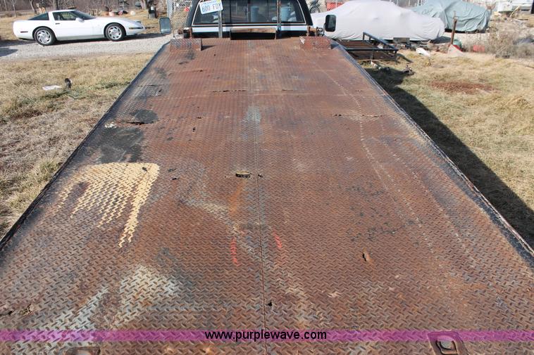 image for item E2552 1983 Chevrolet Silverado 30 car hauler truck