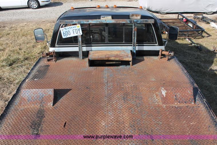 image for item E2552 1983 Chevrolet Silverado 30 car hauler truck