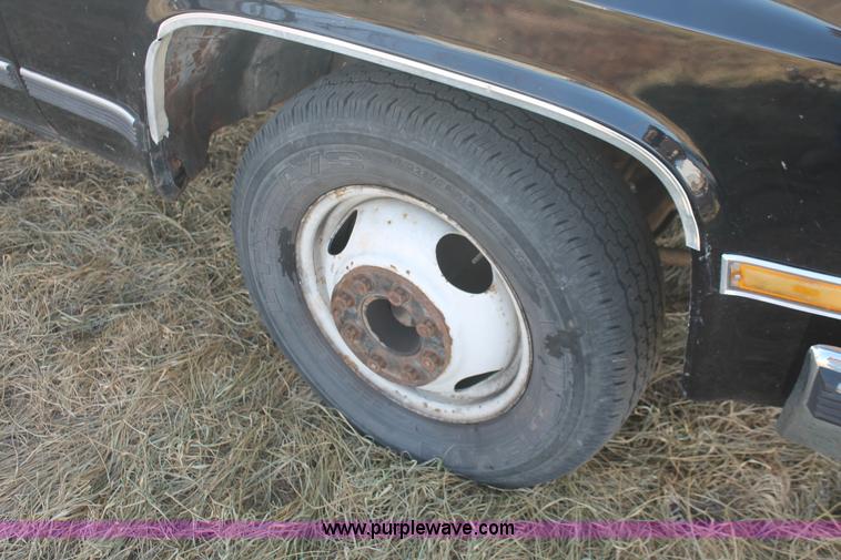 image for item E2552 1983 Chevrolet Silverado 30 car hauler truck