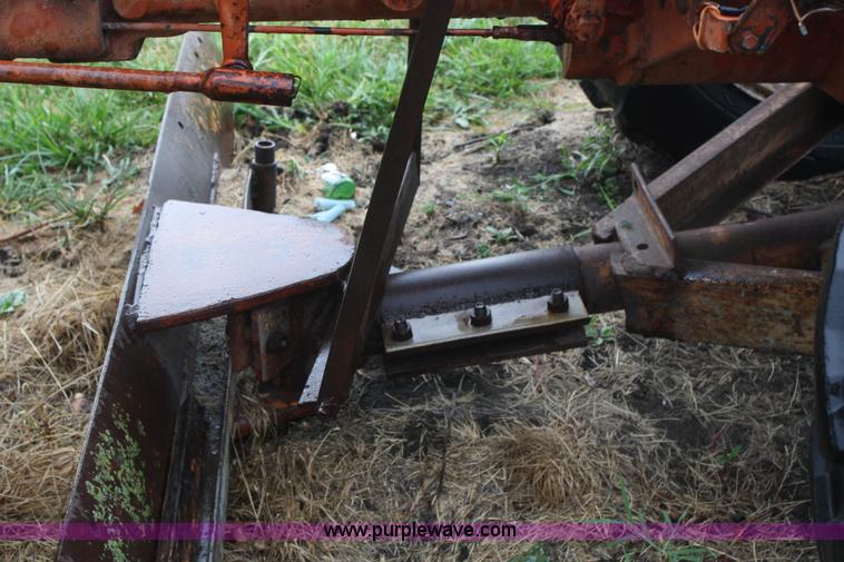 image for item E2554 1949 Case VAC tractor