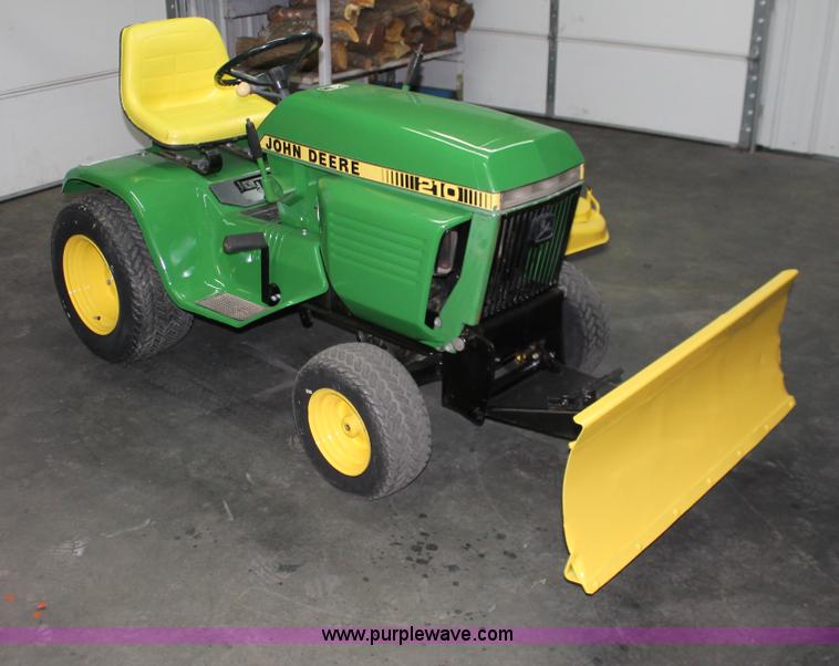 image for item E2555 John Deere 210 lawn mower