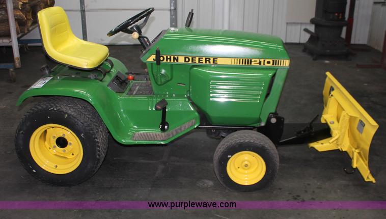 image for item E2555 John Deere 210 lawn mower