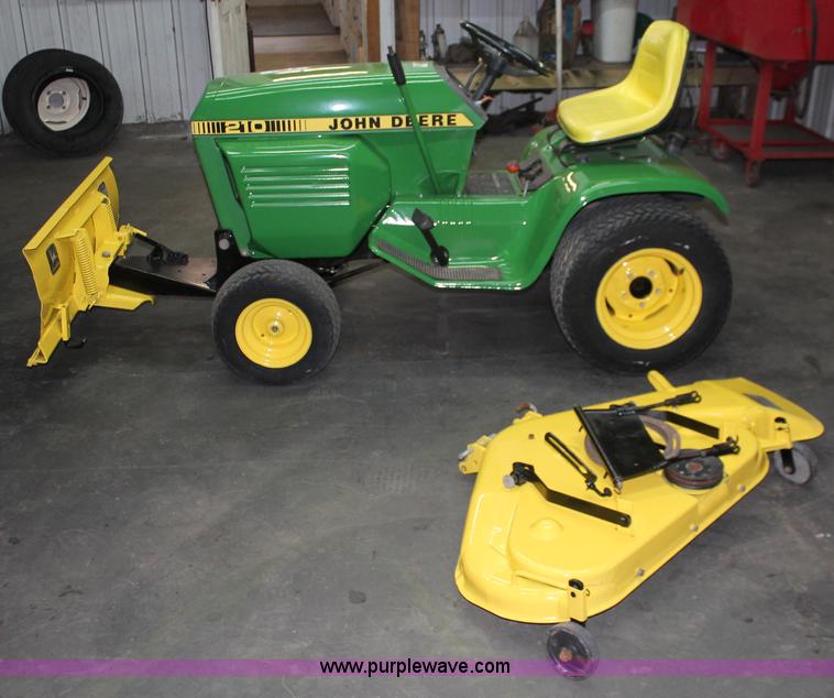 image for item E2555 John Deere 210 lawn mower