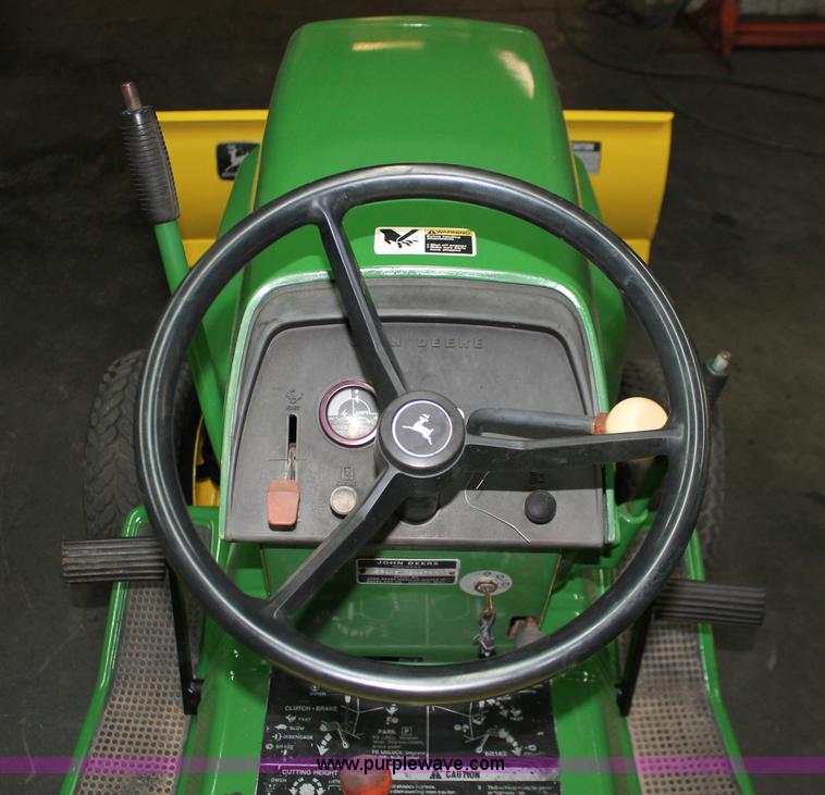 image for item E2555 John Deere 210 lawn mower