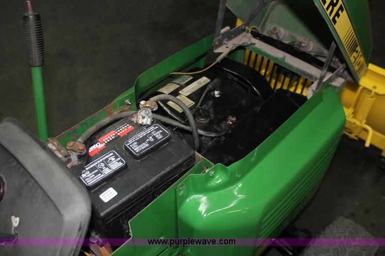 image for item E2555 John Deere 210 lawn mower