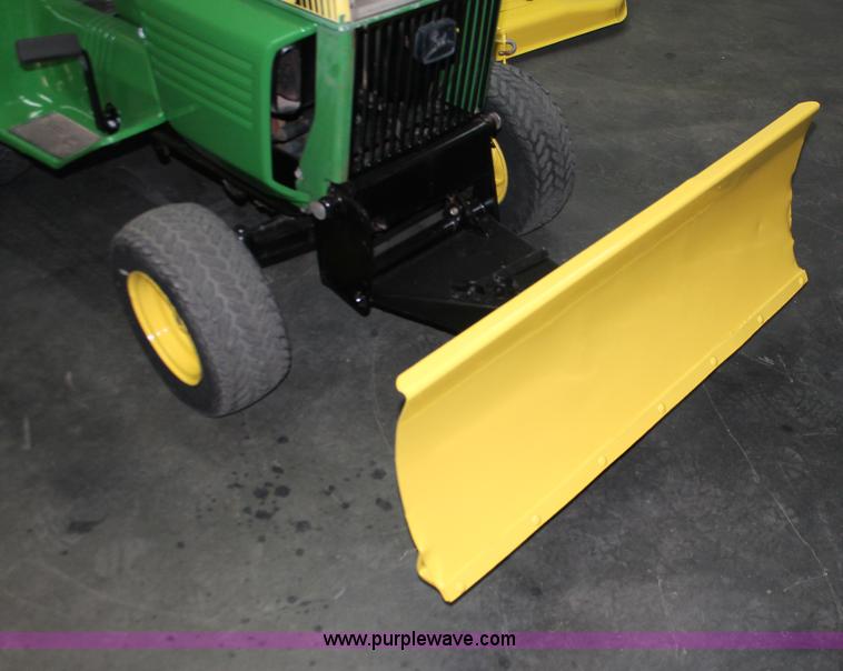 image for item E2555 John Deere 210 lawn mower