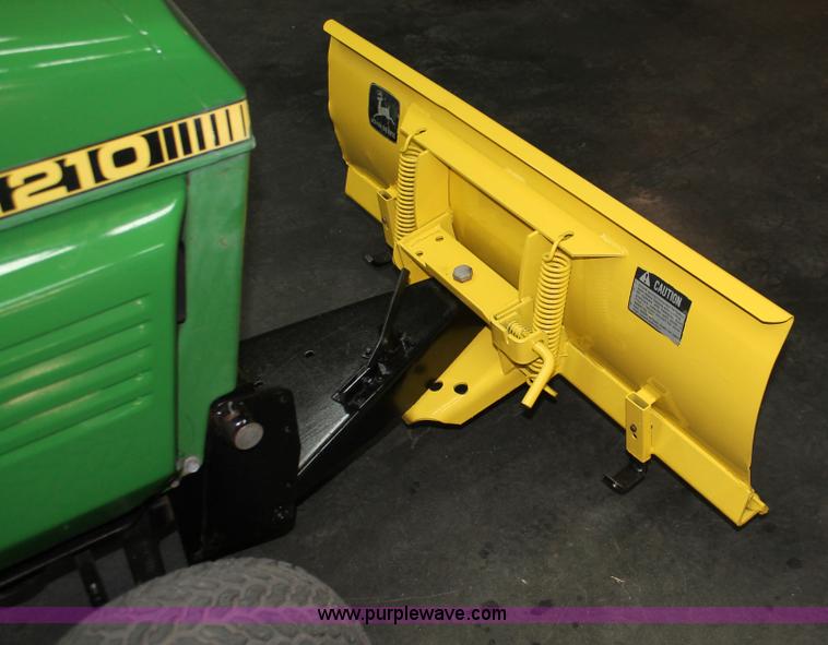 image for item E2555 John Deere 210 lawn mower