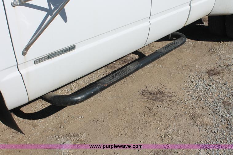 image for item E2599 1995 GMC Sierra 3500 Club Cab pickup truck