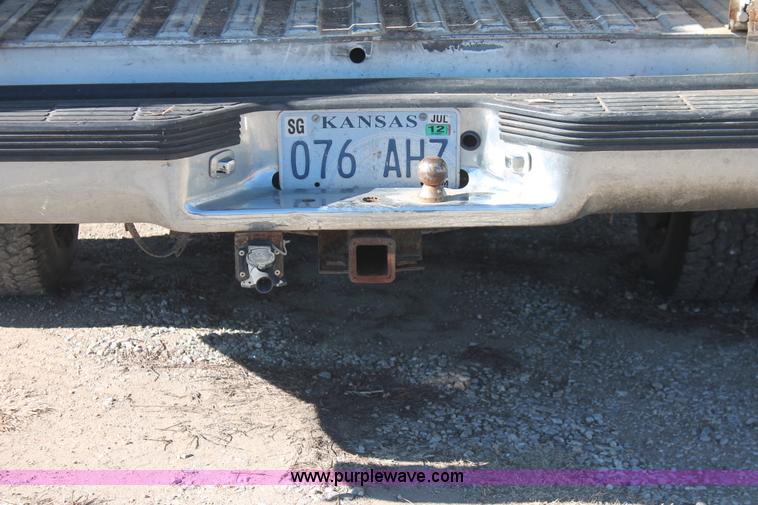 image for item E2599 1995 GMC Sierra 3500 Club Cab pickup truck