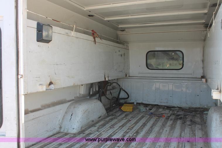 image for item E2599 1995 GMC Sierra 3500 Club Cab pickup truck