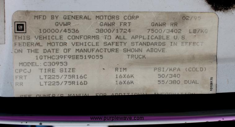 image for item E2599 1995 GMC Sierra 3500 Club Cab pickup truck