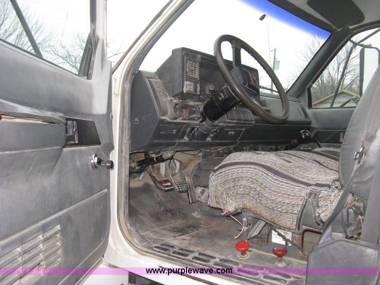 image for item E3001 1998 GMC C6500 dump/scissor lift body truck