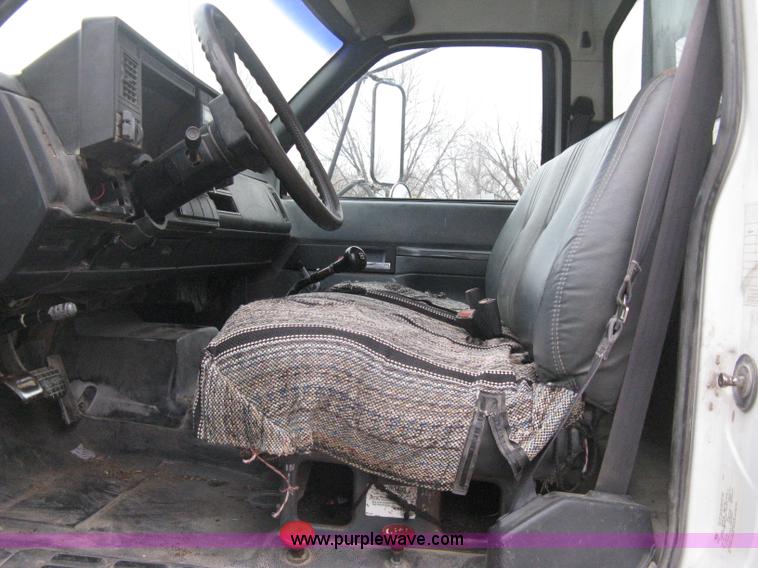 image for item E3001 1998 GMC C6500 dump/scissor lift body truck