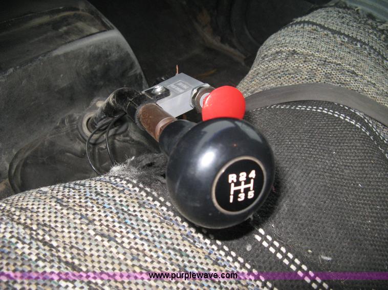 image for item E3001 1998 GMC C6500 dump/scissor lift body truck