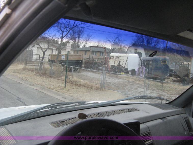 image for item E3001 1998 GMC C6500 dump/scissor lift body truck