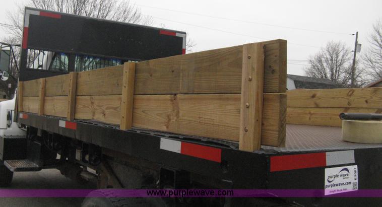 image for item E3001 1998 GMC C6500 dump/scissor lift body truck