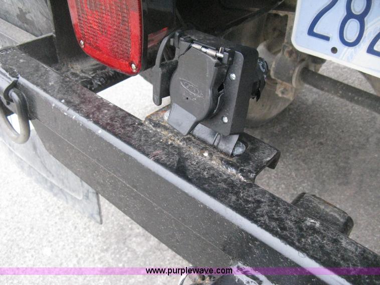 image for item E3001 1998 GMC C6500 dump/scissor lift body truck