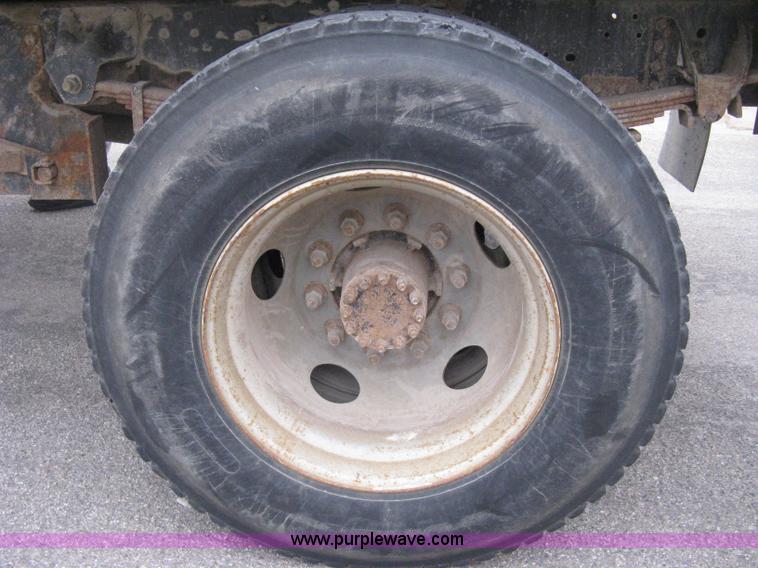 image for item E3001 1998 GMC C6500 dump/scissor lift body truck