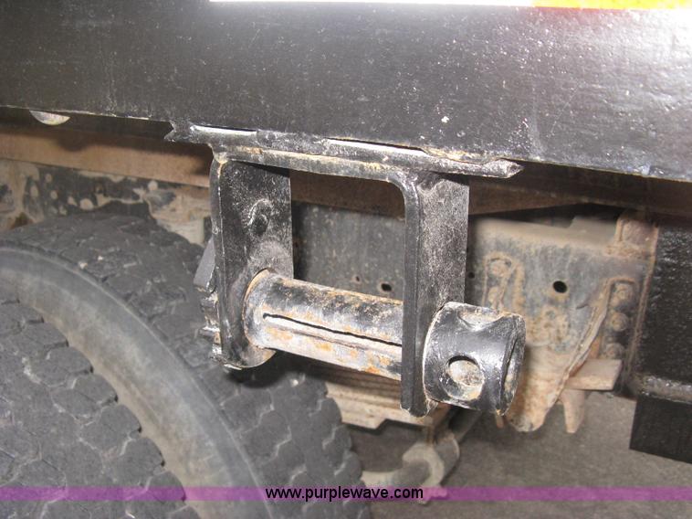 image for item E3001 1998 GMC C6500 dump/scissor lift body truck