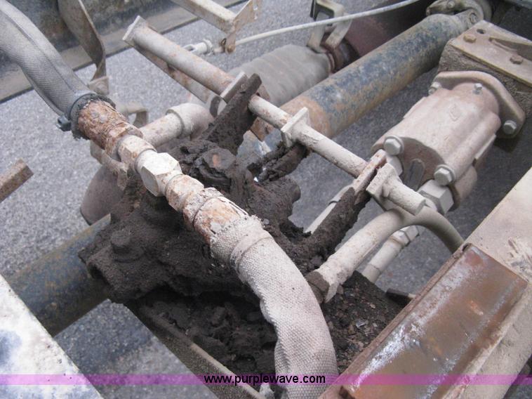 image for item E3001 1998 GMC C6500 dump/scissor lift body truck