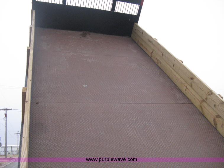 image for item E3001 1998 GMC C6500 dump/scissor lift body truck