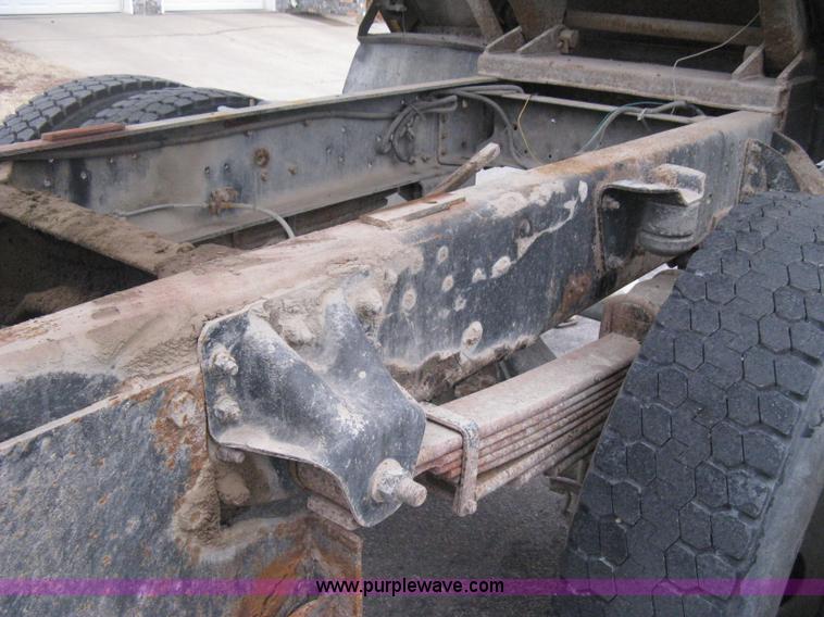 image for item E3001 1998 GMC C6500 dump/scissor lift body truck