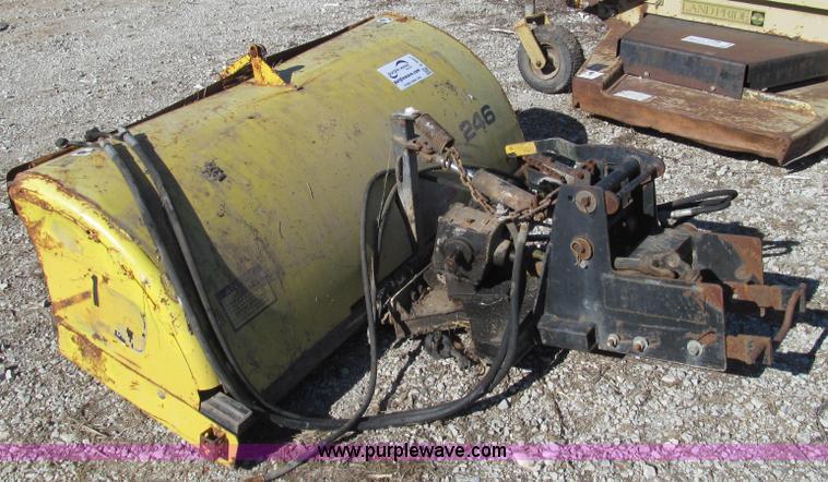 image for item E3667 John Deere 246 sweeper attachment