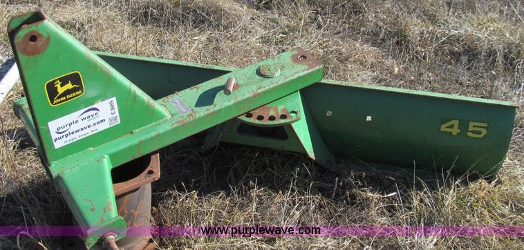 image for item E3669 John Deere 45 6' blade
