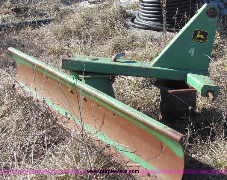 image for item E3669 John Deere 45 6' blade