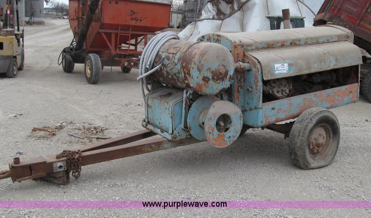 image for item E3674 Leroi air compressor