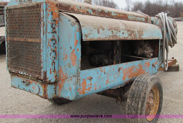 image for item E3674 Leroi air compressor