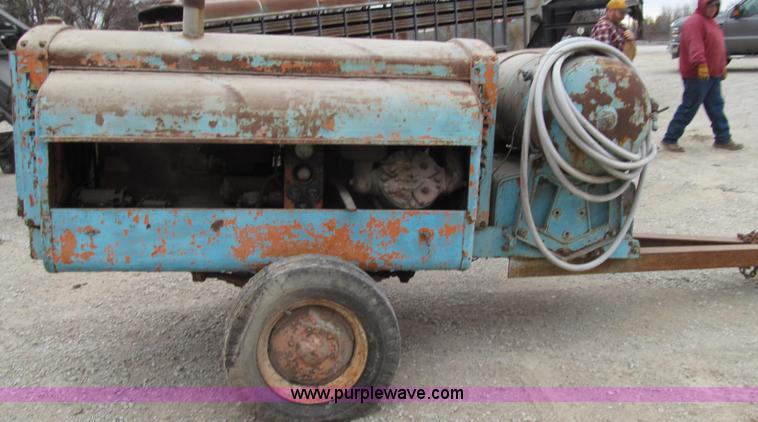 image for item E3674 Leroi air compressor