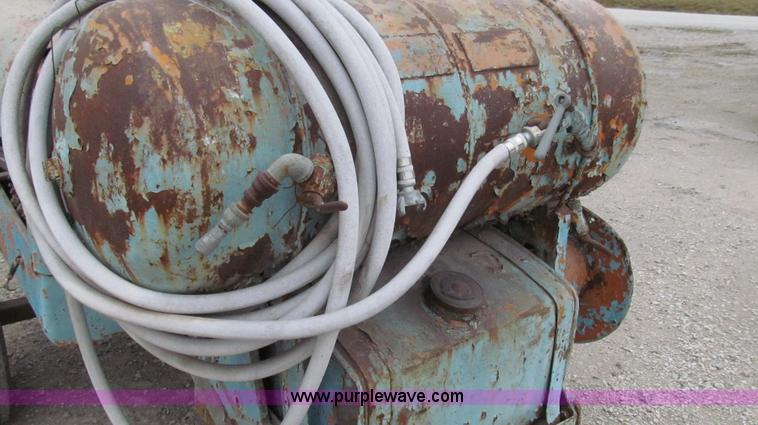 image for item E3674 Leroi air compressor