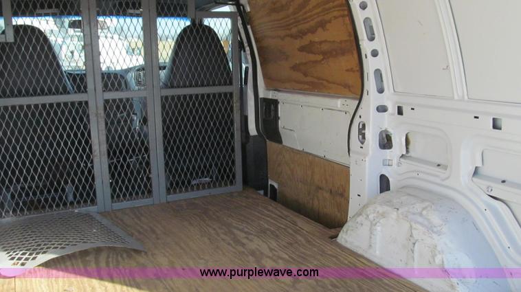 image for item E3675 1999 Chevrolet Astro cargo van