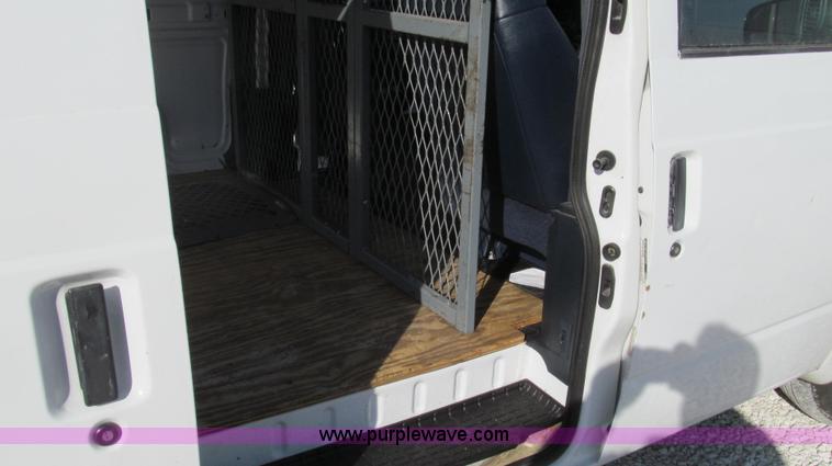image for item E3675 1999 Chevrolet Astro cargo van