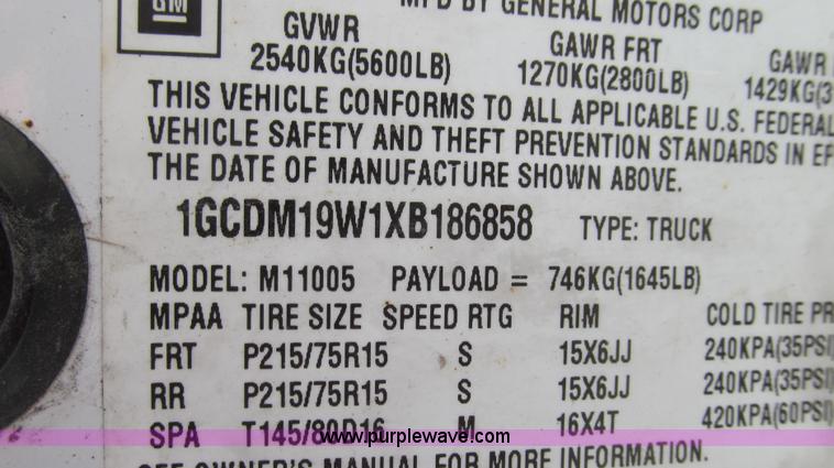 image for item E3675 1999 Chevrolet Astro cargo van