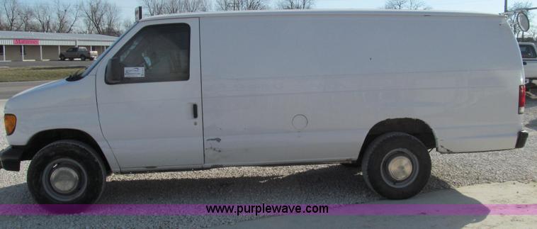 image for item E3676 2003 Ford E350 Super Duty cargo van