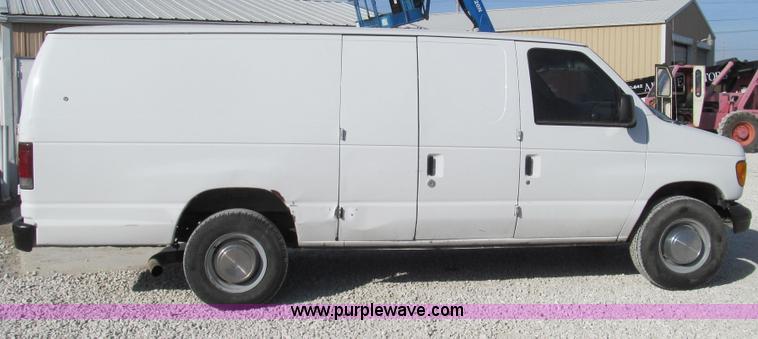image for item E3676 2003 Ford E350 Super Duty cargo van