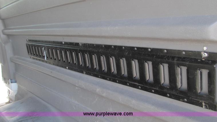 image for item E3676 2003 Ford E350 Super Duty cargo van