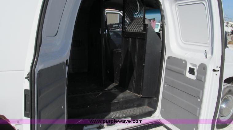 image for item E3676 2003 Ford E350 Super Duty cargo van