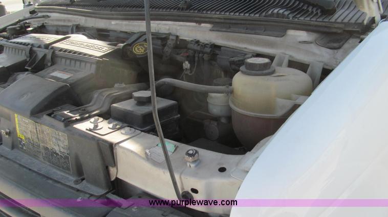 image for item E3676 2003 Ford E350 Super Duty cargo van