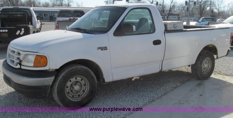 image for item E3677 2001 Ford F150 XL pickup truck