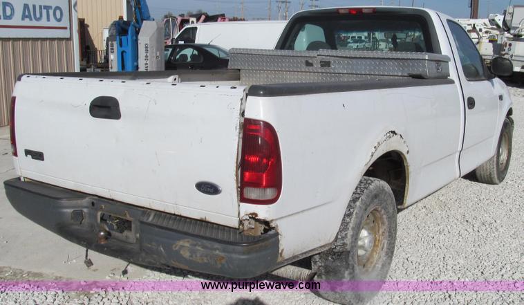image for item E3677 2001 Ford F150 XL pickup truck