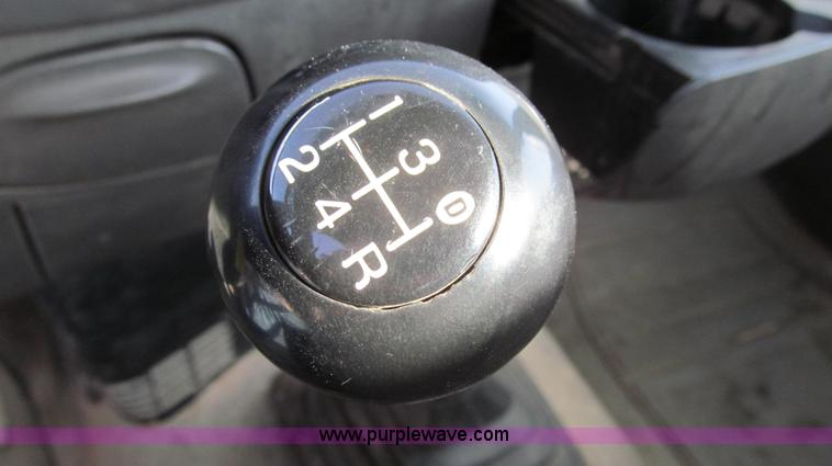 image for item E3677 2001 Ford F150 XL pickup truck